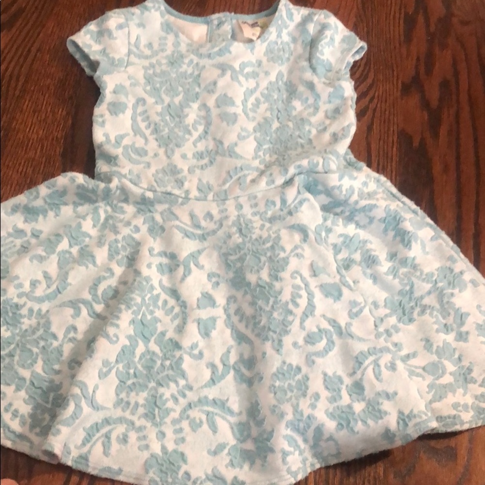 Girls dress